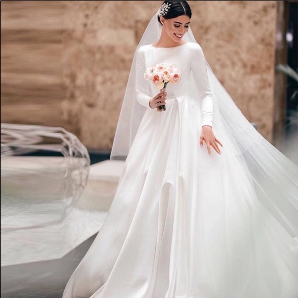 Gorgeous Modest Long Sleeved Wedding Dress